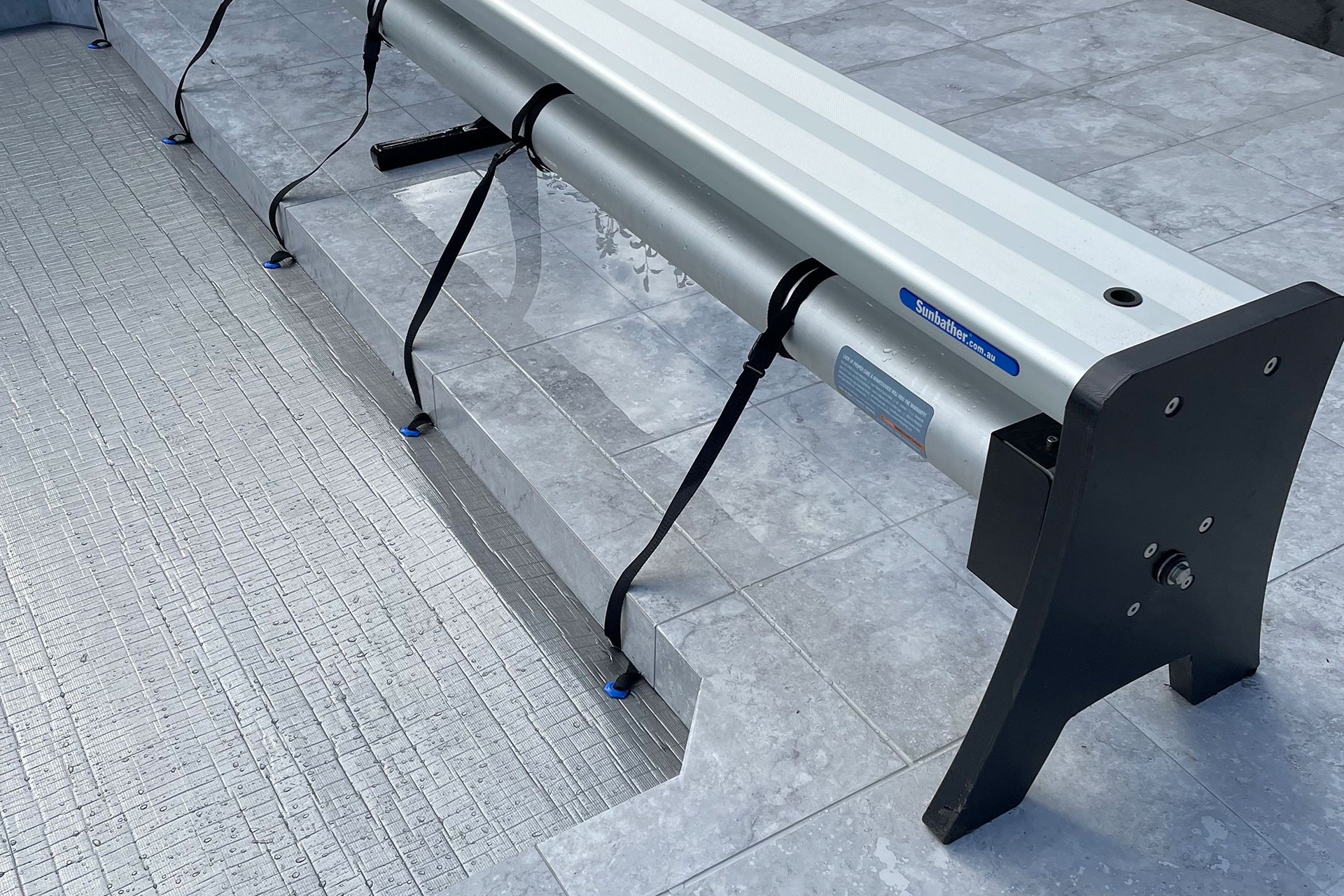 Coveroll seat roller sunbather solar pool heating covers rollers